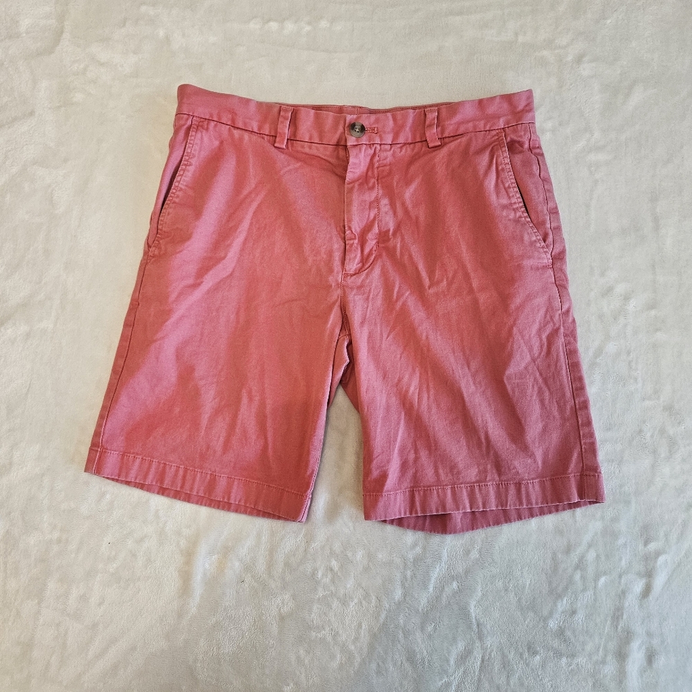 Vineyard Vines Men’s size 32‎ Breaker shorts with front pockets & back pockets